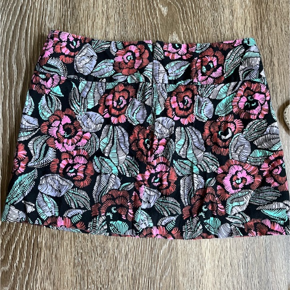Lux size 2 mini skirt - Picture 3 of 4